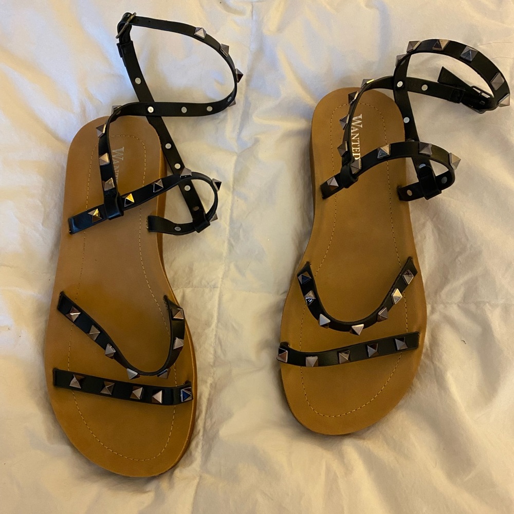 Brand New| Never Worn! Black Leather Studded Gladiator Strapped Sandals🖤